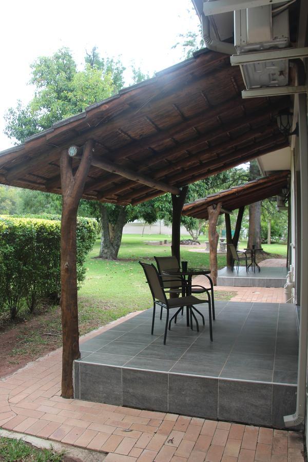 מודימול Bush Lovers Lodge חדר תמונה